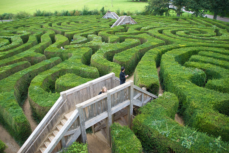 8 Breathtaking Garden Mazes