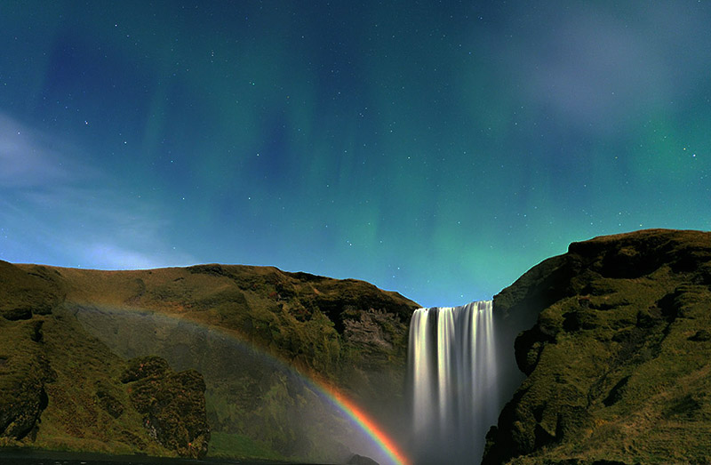 Somewhere Over The.... Hmm... Moonbow?