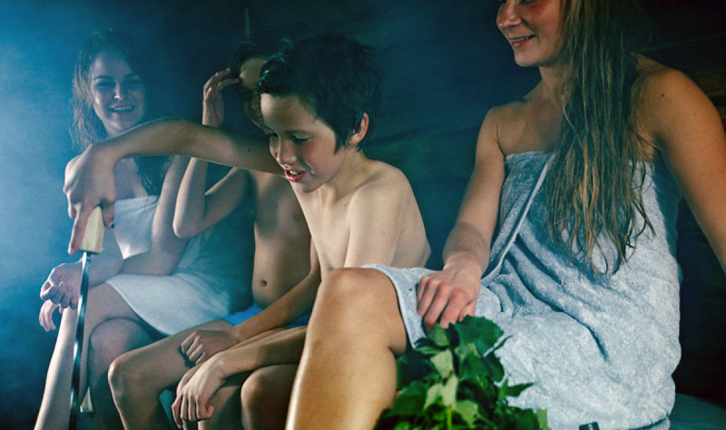 Health Benefits of Sauna Bathing (and the Risks Too)