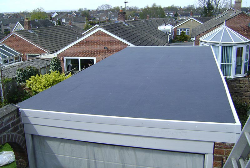 10 Best Roofing Materials for Warmer Climates