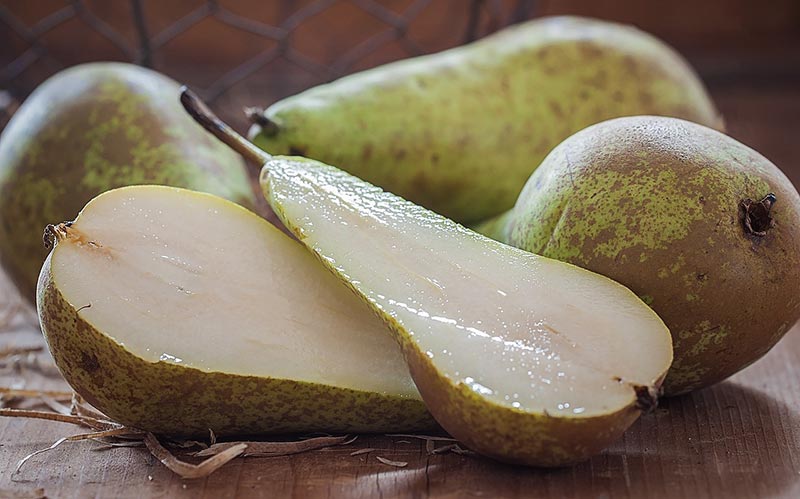 Pears Health Benefits and Nutrition Facts