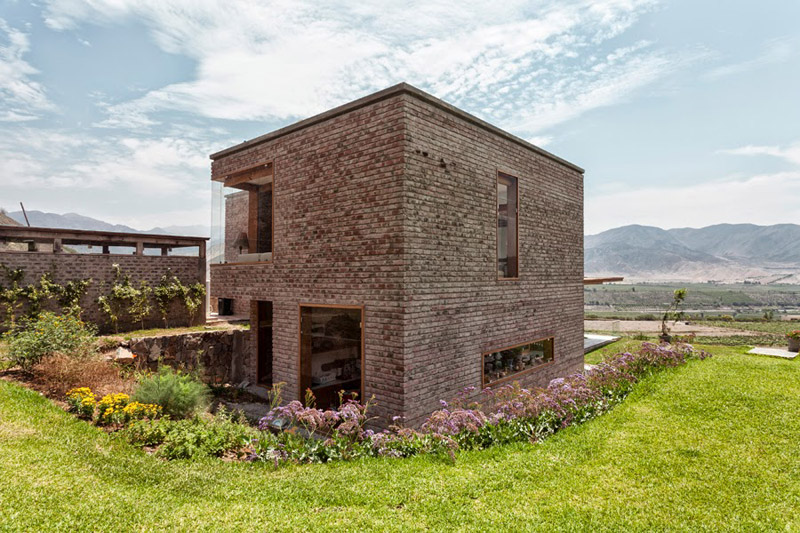 A Stunning Casa Azpitia by Estudio Rafael Freyre