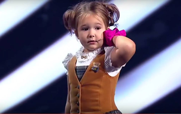 Bella Devyatkina, 4 Years Old Girl Speaks 7 Languages!