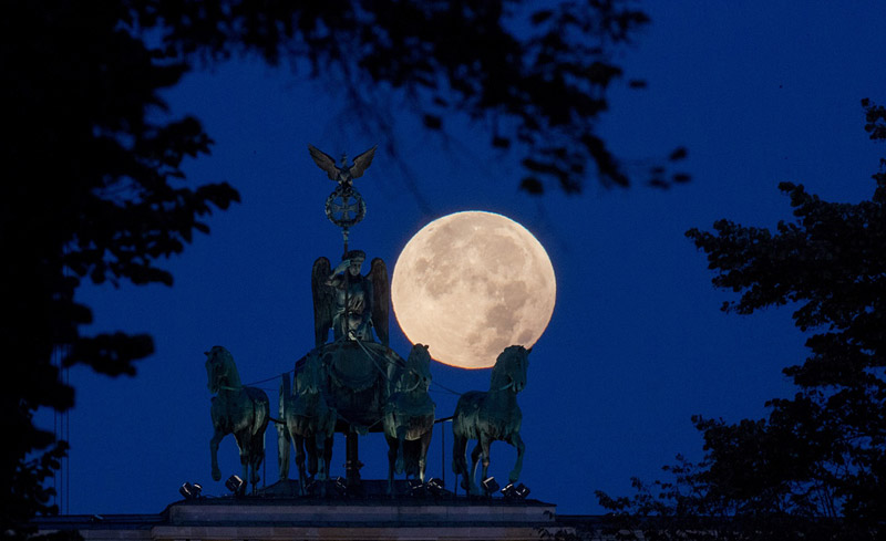 Get Ready For The Largest Supermoon In 70 Years