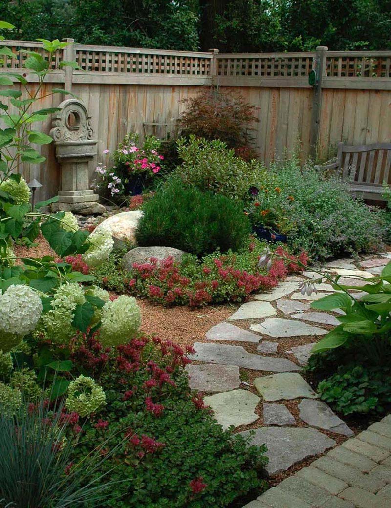Beautiful Garden Paths Made of Natural Stone