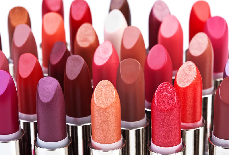 How to choose lipstick color for your skin tone and outfit
