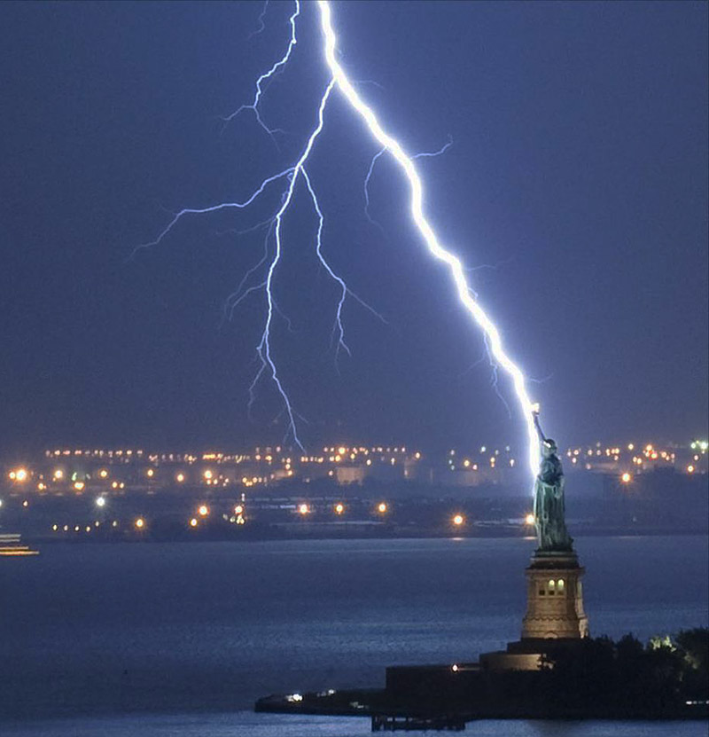 Power of Nature - 7 Epic Displays Of Lightning 