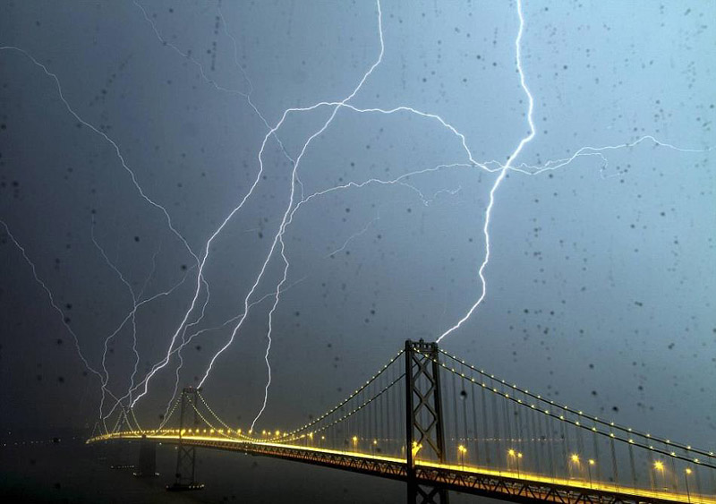 Power of Nature - 7 Epic Displays Of Lightning 