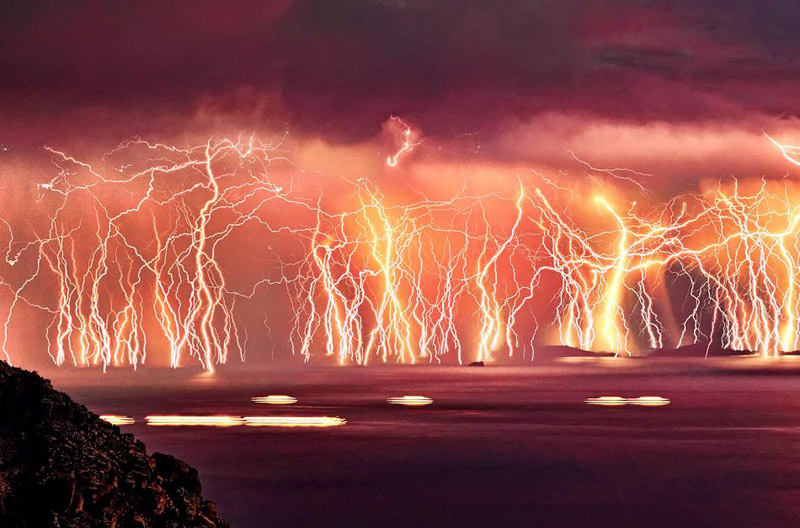 Power of Nature - 7 Epic Displays Of Lightning 