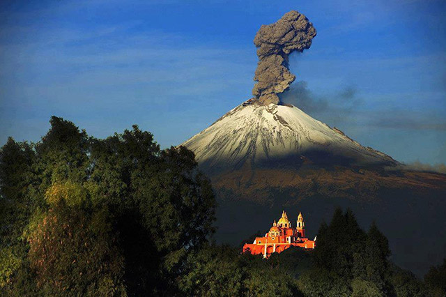 Top 10 World’s Most Dangerous Volcanoes