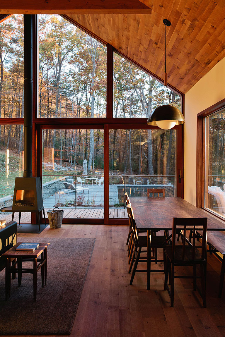Hudson Woods Retreat by Lang Architecture
