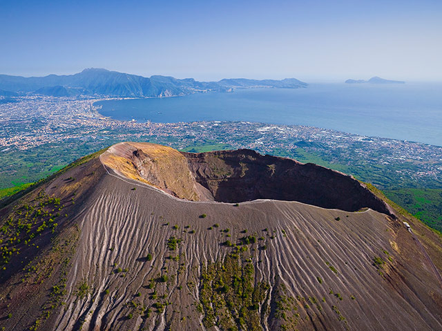 Top 10 World’s Most Dangerous Volcanoes