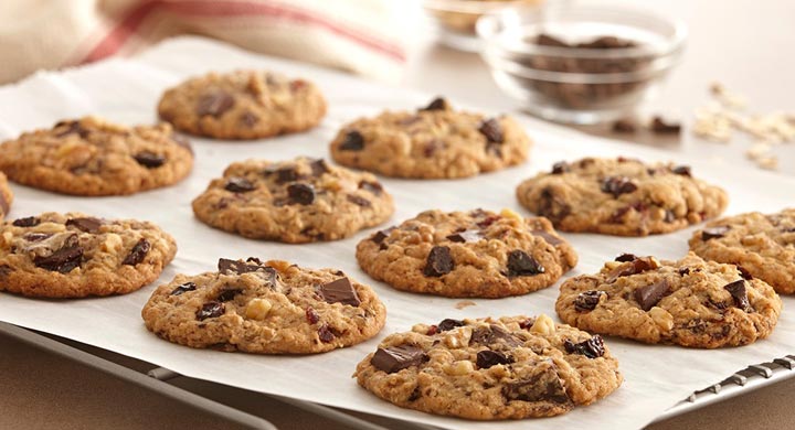 Chocolate Chunk Cherry Oatmeal Cookies