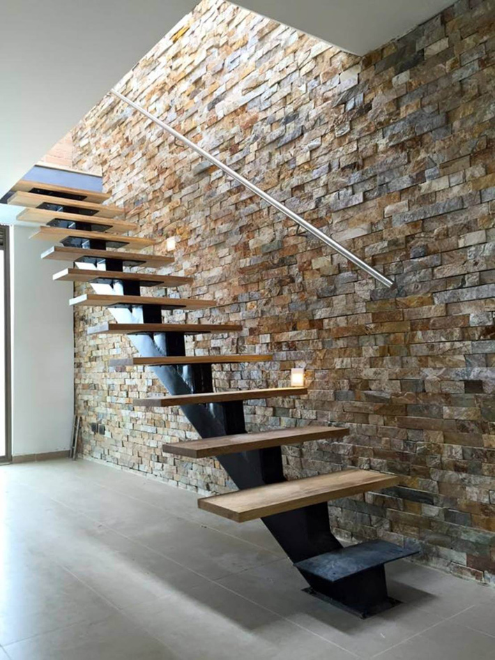 Stone Wall Home Design Ideas