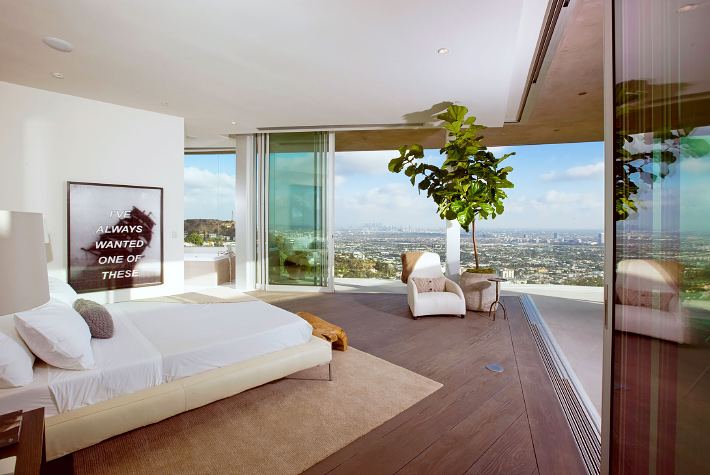 Master Bedrooms with Amazing View