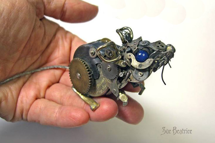 Old Watch Parts Recycled Into Steampunk Sculptures