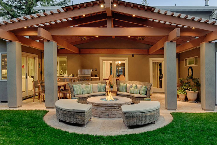 Outdoor Fire Pit Seating Ideas