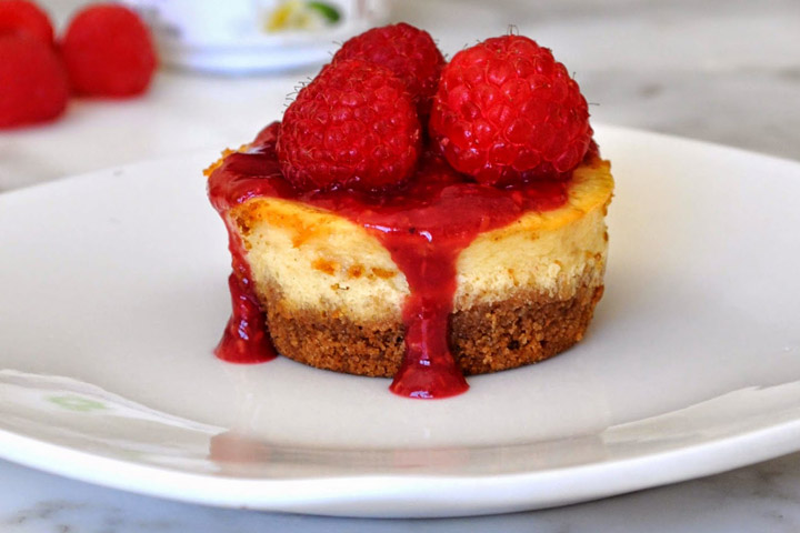 Yogurt Cheesecake Cups with Raspberry Sauce