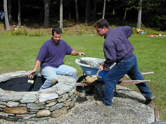 Diy Stone Fire Pit For Your Garden, Building A Fire Pit With River Rocks