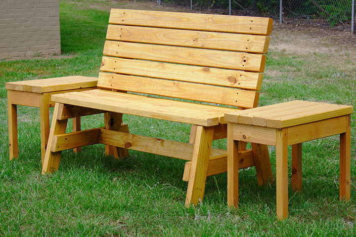 DIY - Sturdy 2×4 Sitting Bench And Side Table