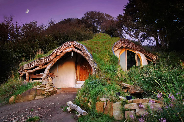Low-impact Hobbit home only cost US$4,650 to build