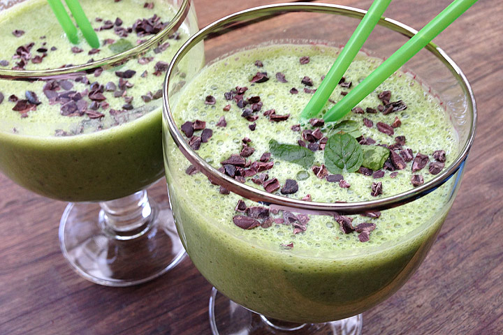 Raspberry and Mint Green Smoothie