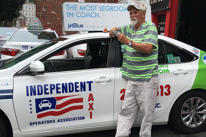 Boston taxi driver returns $187K left in cab