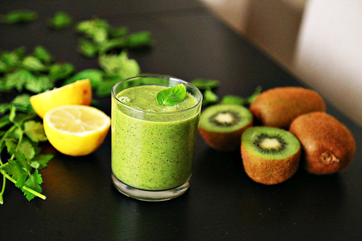 Kiwi Super Green Smoothie for Healthy Digestion