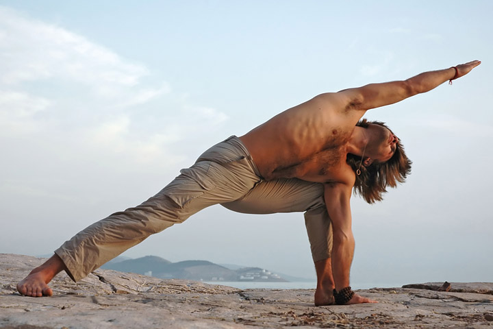 5 Reasons Why Dudes Should Practice Yoga