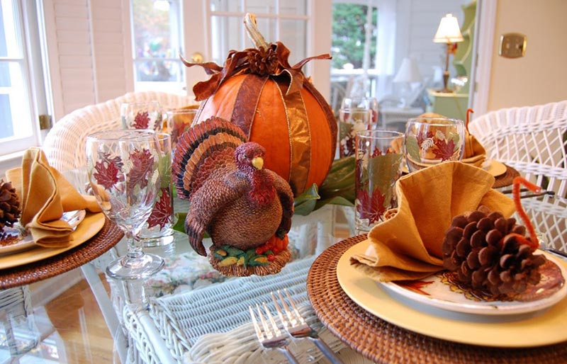 Thanksgiving Decorating Ideas - Quiet Corner