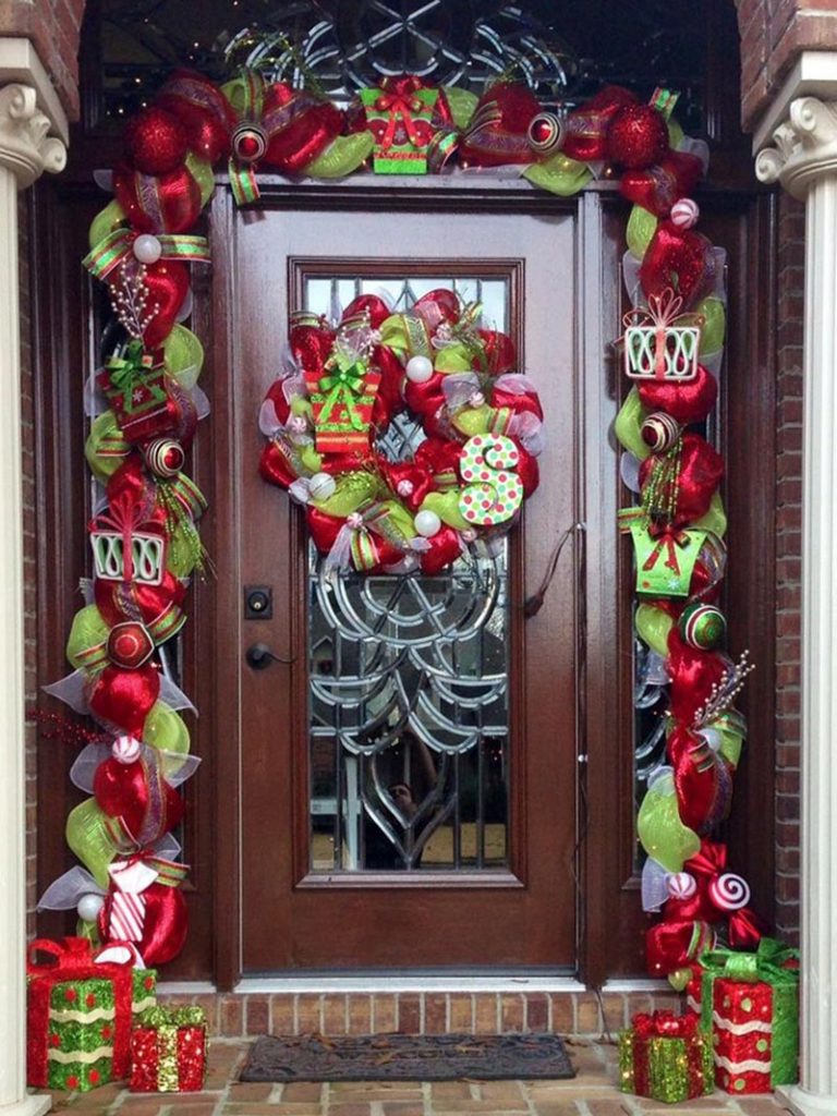 Quiet Corner:Christmas Front Door Decorations - Quiet Corner