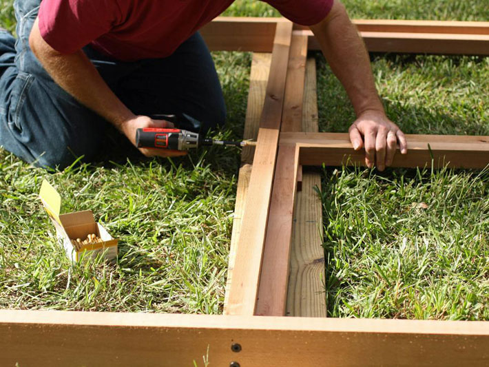 Diy Tutorial Build A Raised Bed and Trellis