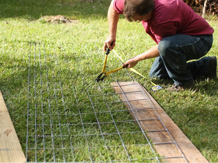 Diy Tutorial Build A Raised Bed and Trellis