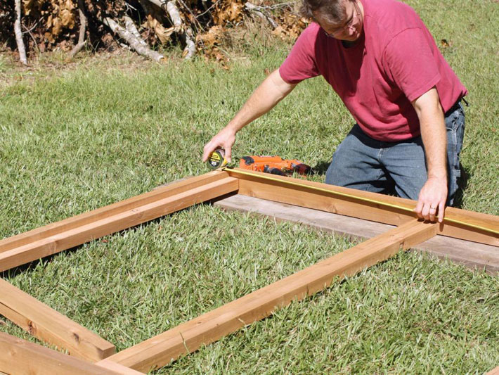 Diy Tutorial Build A Raised Bed and Trellis