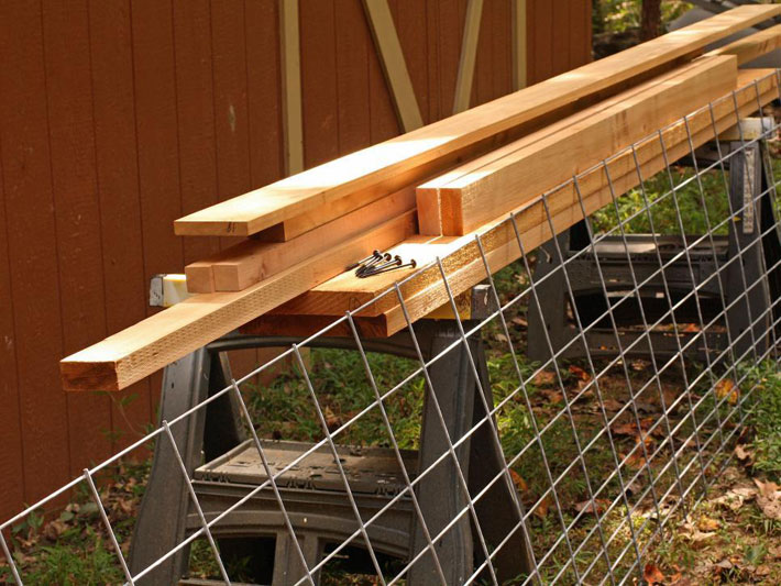 Diy Tutorial Build A Raised Bed and Trellis