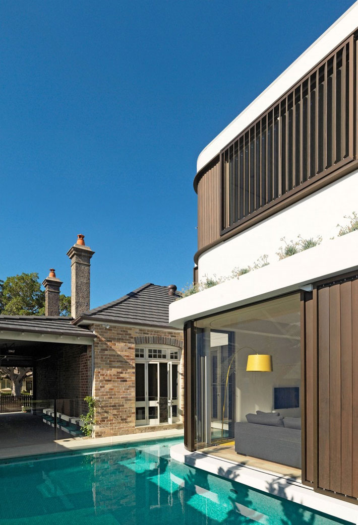 The Pool House by Luigi Rosselli Architects