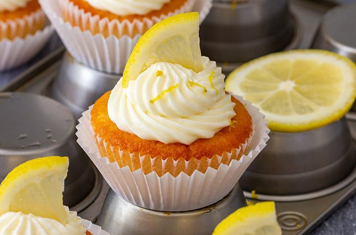 Keto Lemon Cupcakes