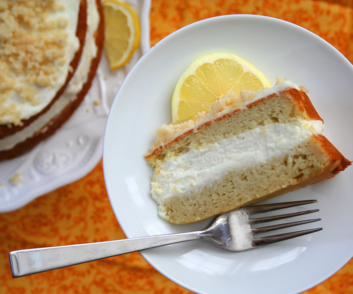 Low Carb and Gluten Free Lemon Cream Cake