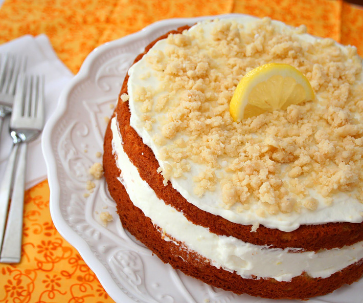 Low Carb and Gluten Free Lemon Cream Cake